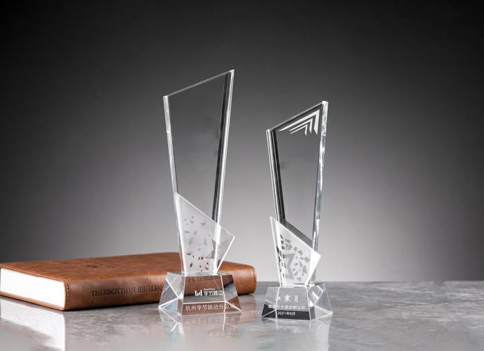 Trophy Awards & Mementos
